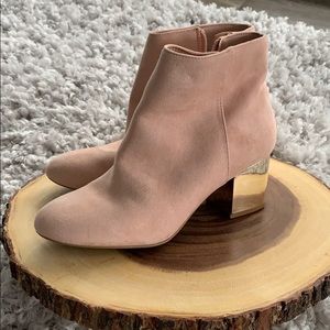 ALDO healed bootie size 8.5